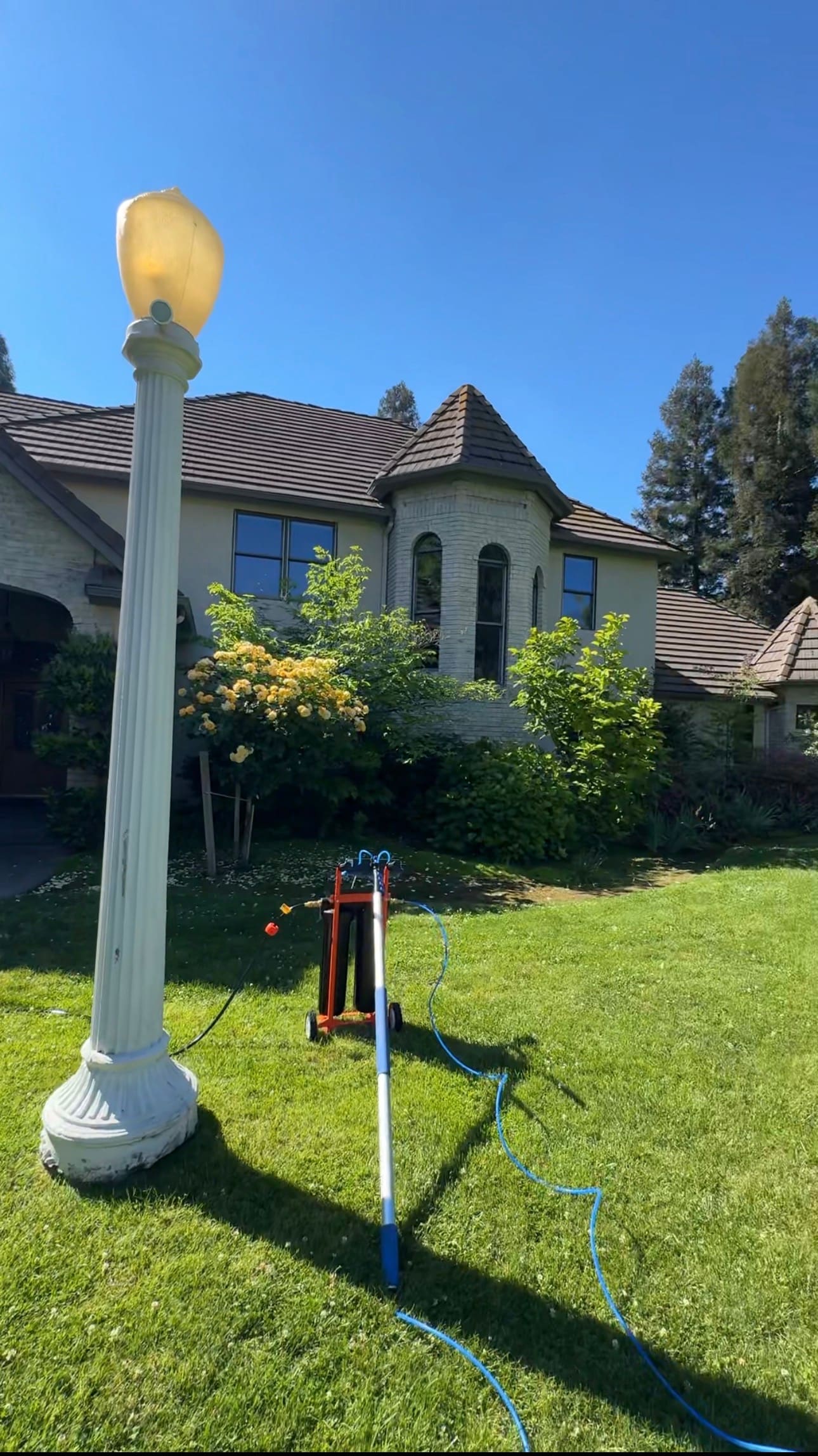 Window Cleaning job by LUCENT in Clovis 3