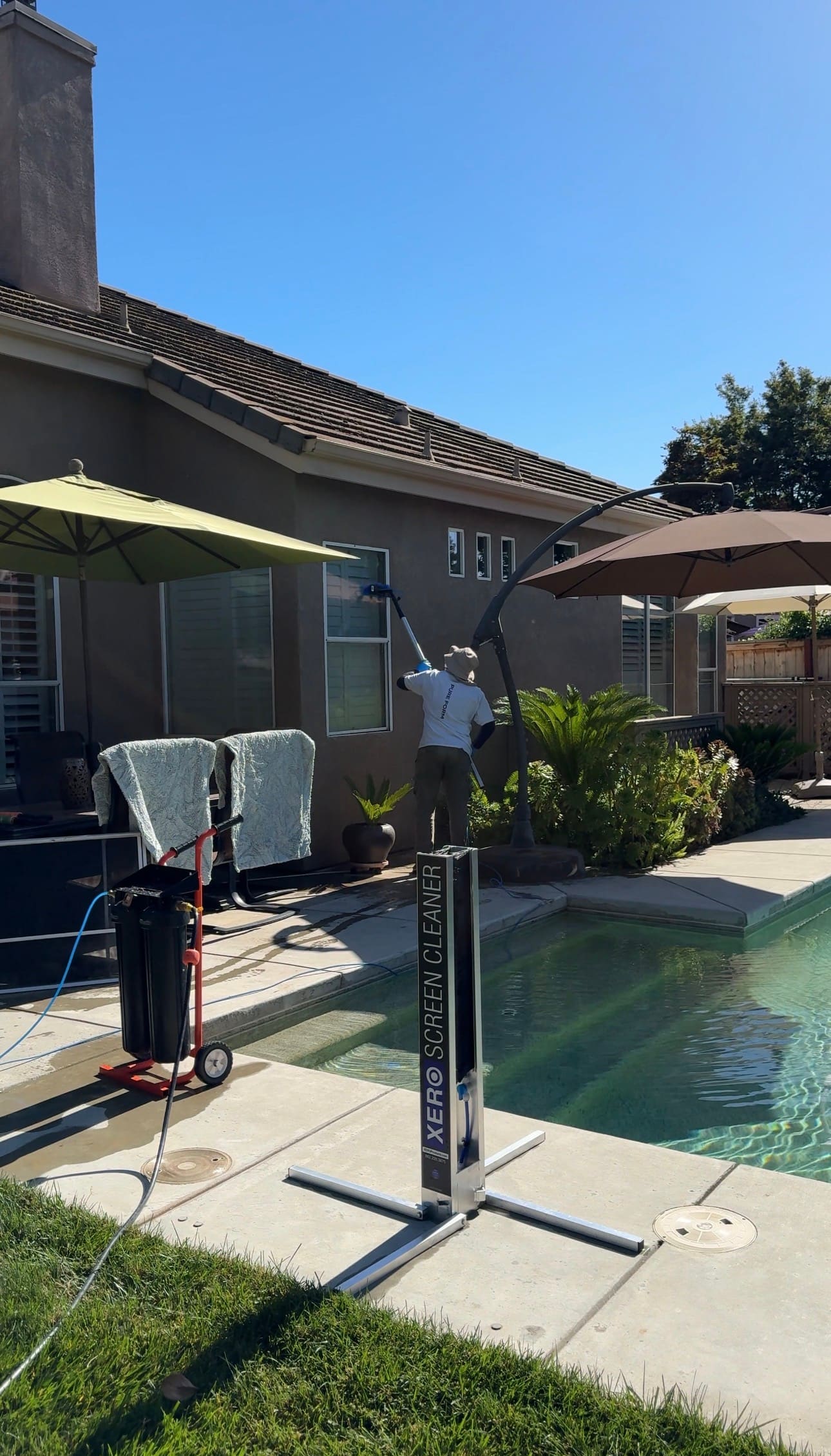 Window Cleaning job by LUCENT in Clovis 4